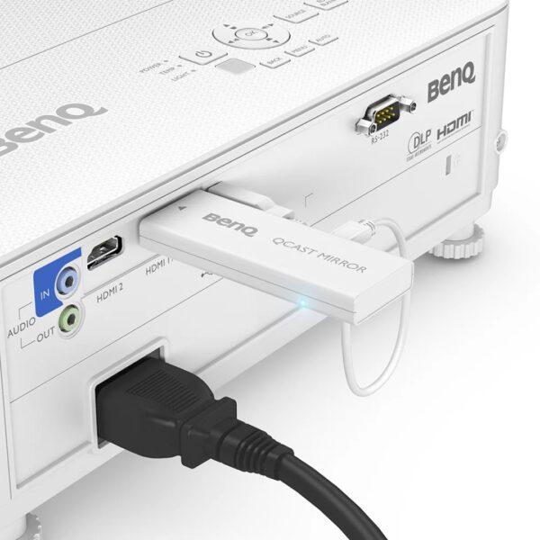 TH585 projector